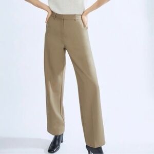 Aritzia Babaton Agency Pant in Olive Green